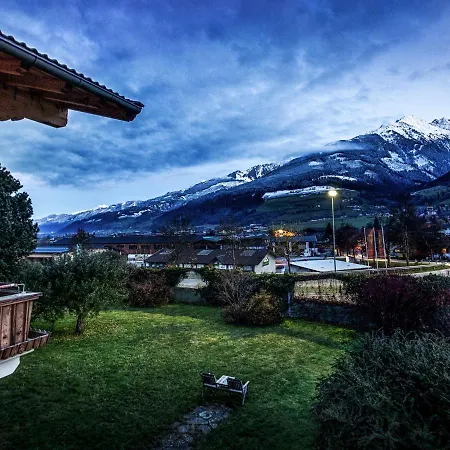 Alpine View - Garden View Διαμέρισμα